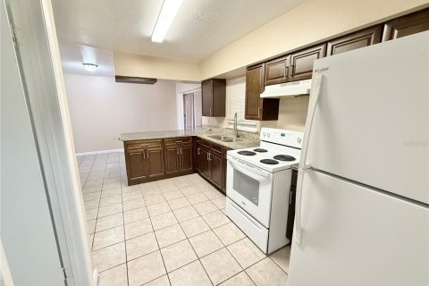 Villa ou maison à louer à Kissimmee, Floride: 4 chambres, 142.33 m2 № 1549169 - photo 9