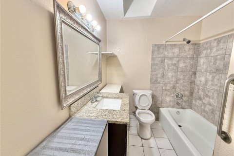 Villa ou maison à louer à Kissimmee, Floride: 4 chambres, 142.33 m2 № 1549169 - photo 13