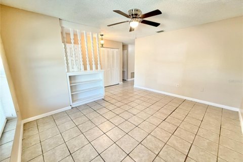 Villa ou maison à louer à Kissimmee, Floride: 4 chambres, 142.33 m2 № 1549169 - photo 4