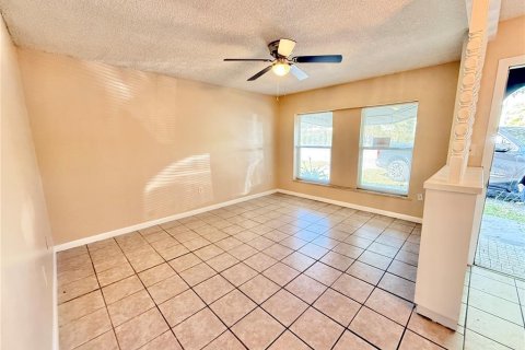 Villa ou maison à louer à Kissimmee, Floride: 4 chambres, 142.33 m2 № 1549169 - photo 3