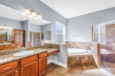 Villa ou maison à vendre à Wesley Chapel, Floride: 4 chambres, 312.43 m2 № 2207610 - photo 13