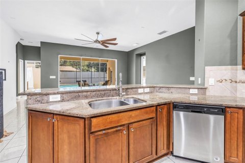Villa ou maison à vendre à Wesley Chapel, Floride: 4 chambres, 312.43 m2 № 2207610 - photo 8
