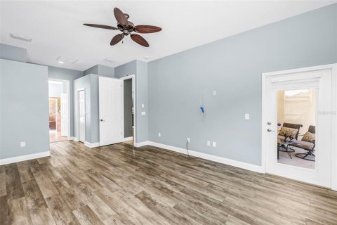 Villa ou maison à vendre à Wesley Chapel, Floride: 4 chambres, 312.43 m2 № 2207610 - photo 12