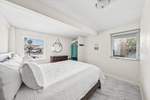 Villa ou maison à vendre à Cocoa Beach, Floride: 5 chambres, 216.09 m2 № 1525406 - photo 13