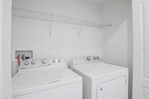 Купить таунхаус в Ривервью, Флорида 9 комнат, 142.7м2, № 2102545 - фото 15