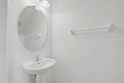 Купить таунхаус в Ривервью, Флорида 9 комнат, 142.7м2, № 2102545 - фото 8