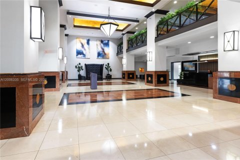 Condo in Miami, Florida  № 2072487 - photo 23