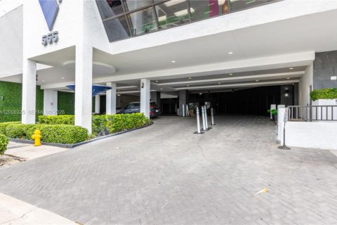 Condo in Miami, Florida  № 2072487 - photo 25