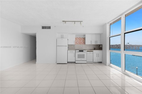 Condo in Miami, Florida  № 2072487 - photo 5
