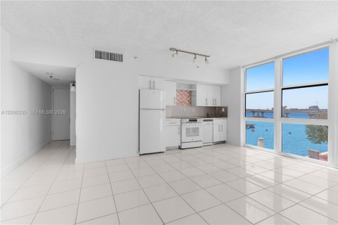 Condo in Miami, Florida  № 2072487 - photo 4