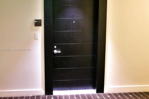 Copropriété à louer à Miami, Floride: 2 chambres, 139.35 m2 № 1847738 - photo 3