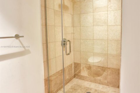 Copropriété à louer à Miami, Floride: 2 chambres, 139.35 m2 № 1847738 - photo 18