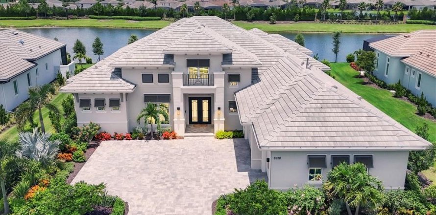 House in Bradenton, Florida 4 bedrooms, 371.61 sq.m. № 1835214