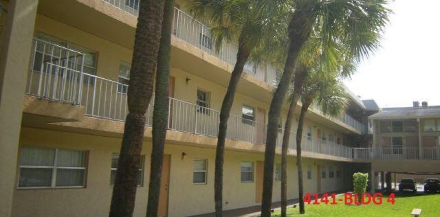 Condominio en Lauderhill, Florida, 1 dormitorio  № 2192575