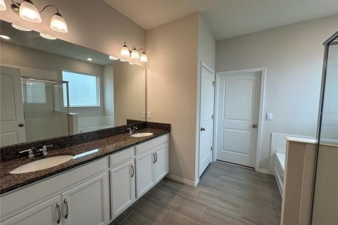 House in Winter Garden, Florida 4 bedrooms, 195.56 sq.m. № 1819522 - photo 25