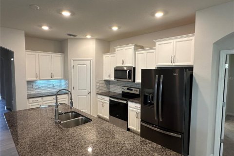 House in Winter Garden, Florida 4 bedrooms, 195.56 sq.m. № 1819522 - photo 7