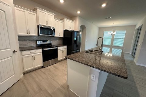 House in Winter Garden, Florida 4 bedrooms, 195.56 sq.m. № 1819522 - photo 5