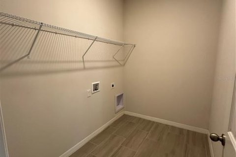 House in Winter Garden, Florida 4 bedrooms, 195.56 sq.m. № 1819522 - photo 17