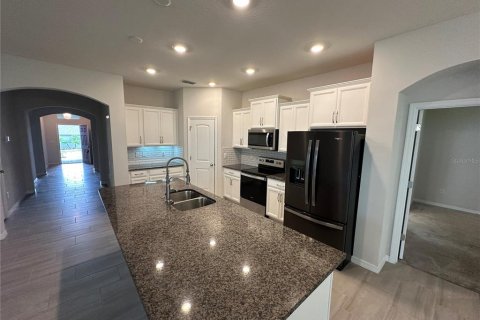 House in Winter Garden, Florida 4 bedrooms, 195.56 sq.m. № 1819522 - photo 8