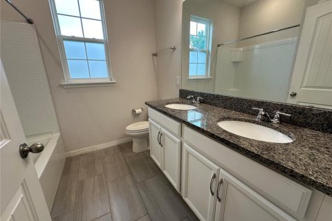 House in Winter Garden, Florida 4 bedrooms, 195.56 sq.m. № 1819522 - photo 12