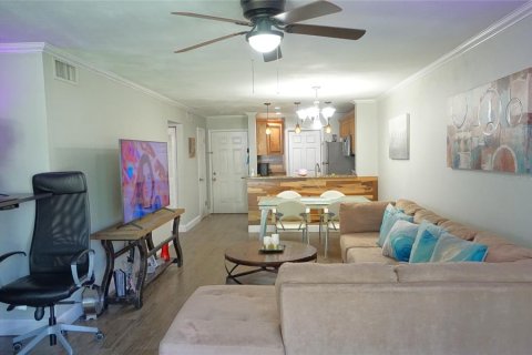 Copropriété à louer à Tampa, Floride: 2 chambres, 91.97 m2 № 2096000 - photo 2