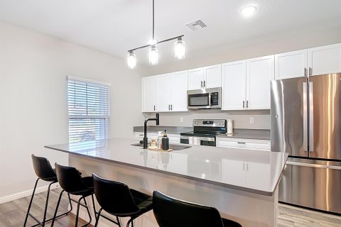 Villa ou maison à louer à Winter Haven, Floride: 4 chambres, 180.42 m2 № 2084584 - photo 3