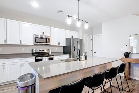Villa ou maison à louer à Winter Haven, Floride: 4 chambres, 180.42 m2 № 2084584 - photo 4