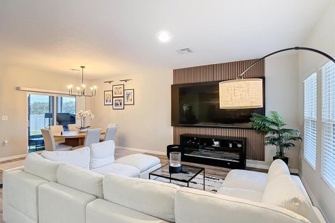 Villa ou maison à louer à Winter Haven, Floride: 4 chambres, 180.42 m2 № 2084584 - photo 9