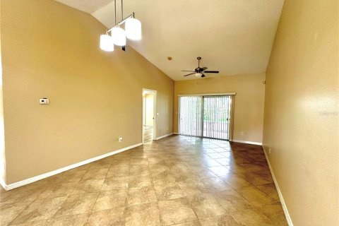 Touwnhouse à vendre à Orlando, Floride: 3 chambres, 108.05 m2 № 1907017 - photo 4