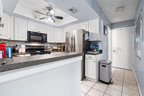 Купить таунхаус в Гринакрес, Флорида 3 спальни, 123.1м2, № 2027773 - фото 18