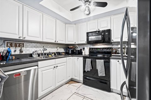 Купить таунхаус в Гринакрес, Флорида 3 спальни, 123.1м2, № 2027773 - фото 3