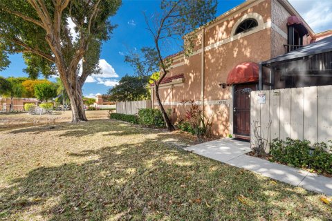 Купить таунхаус в Гринакрес, Флорида 3 спальни, 123.1м2, № 2027773 - фото 30