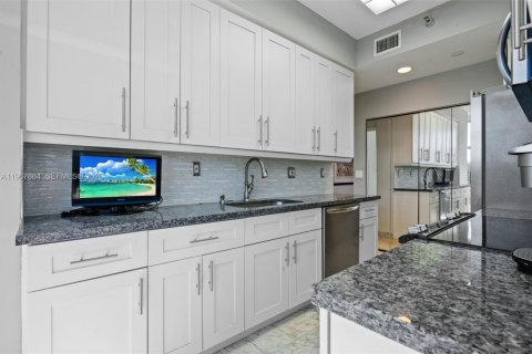 Купить кондоминиум в Авентура, Флорида 3 спальни, 157.38м2, № 2033623 - фото 13