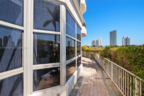 Купить кондоминиум в Авентура, Флорида 3 спальни, 157.38м2, № 2033623 - фото 27