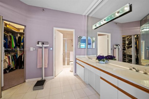 Купить кондоминиум в Авентура, Флорида 3 спальни, 157.38м2, № 2033623 - фото 18