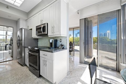 Купить кондоминиум в Авентура, Флорида 3 спальни, 157.38м2, № 2033623 - фото 14