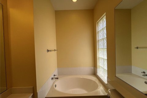 Casa en alquiler en Orlando, Florida, 3 dormitorios, 185.8 m2 № 1915253 - foto 17