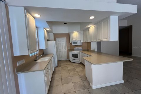Casa en alquiler en Orlando, Florida, 3 dormitorios, 185.8 m2 № 1915253 - foto 10