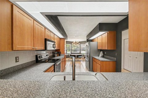 Купить виллу или дом в Порт-Оранж, Флорида 6 комнат, 150.5м2, № 2199260 - фото 18