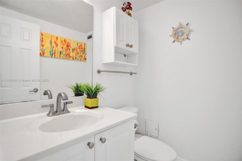 Copropriété à louer à Hollywood, Floride: 1 chambre, 77.57 m2 № 1867652 - photo 15