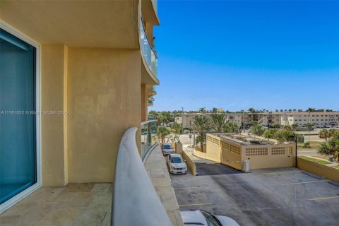 Copropriété à louer à Hollywood, Floride: 1 chambre, 77.57 m2 № 1867652 - photo 22