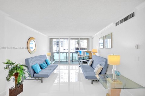 Copropriété à louer à Hollywood, Floride: 1 chambre, 77.57 m2 № 1867652 - photo 8