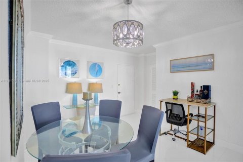 Copropriété à louer à Hollywood, Floride: 1 chambre, 77.57 m2 № 1867652 - photo 12