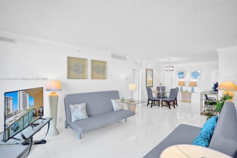 Copropriété à louer à Hollywood, Floride: 1 chambre, 77.57 m2 № 1867652 - photo 13