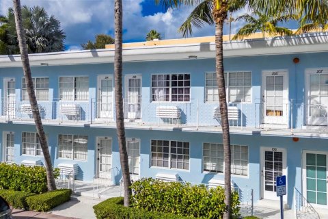 Condominio en venta en Miami Beach, Florida, 37.16 m2 № 1984146 - foto 1