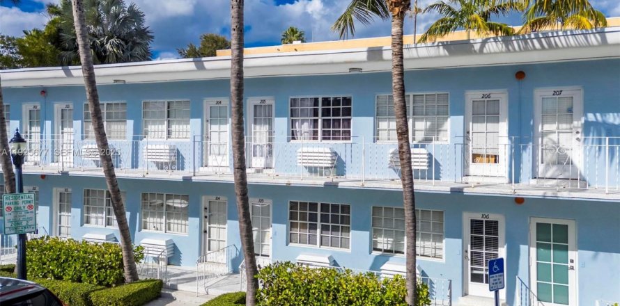Estudio en el Condominio en Miami Beach, Florida № 1984146