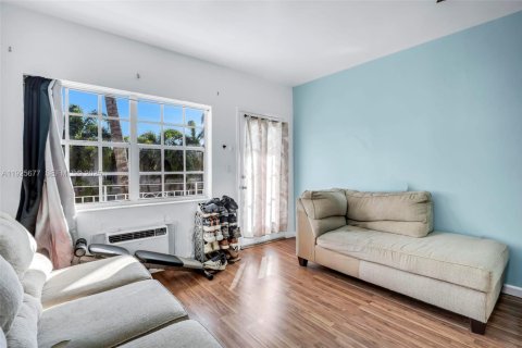 Condominio en venta en Miami Beach, Florida, 37.16 m2 № 1984146 - foto 13