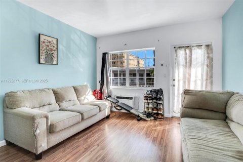 Condominio en venta en Miami Beach, Florida, 37.16 m2 № 1984146 - foto 7