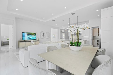 House in Westlake, Florida 3 bedrooms, 197.79 sq.m. № 2185665 - photo 18