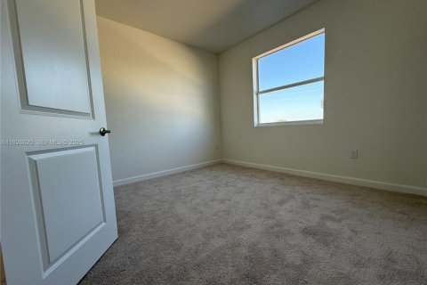 Снять в аренду таунхаус в Хомстед, Флорида 3 спальни, № 1986526 - фото 21